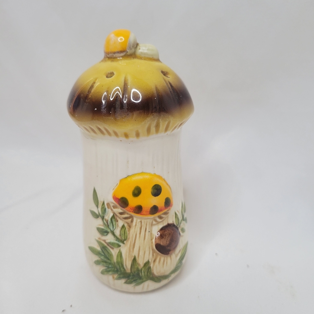 Vtg Merry Mushroom Single Salt/pepper Shaker